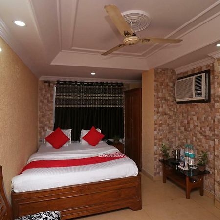 Oyo 16209 ホテル アンバル パレス Calcutta Calcutta Bara Bazar エクステリア 写真
